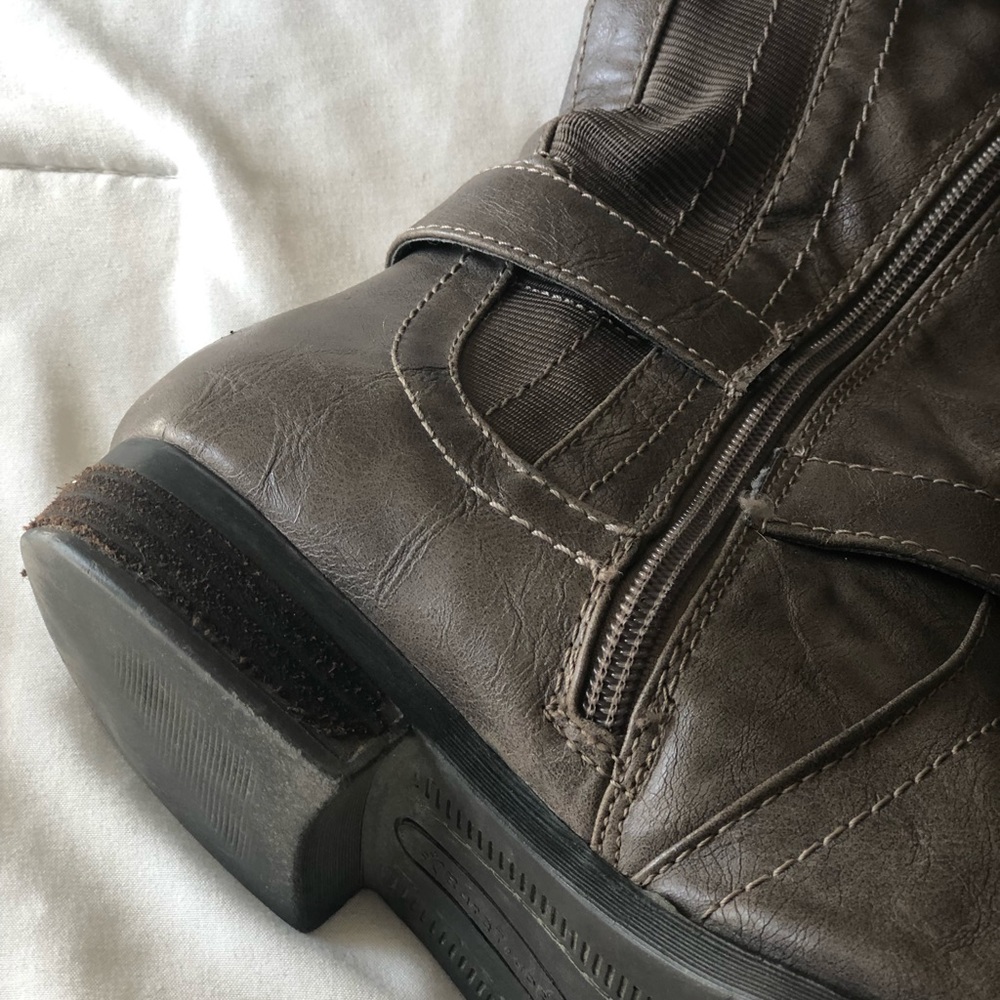 Tall Boots - Picture 3 of 8